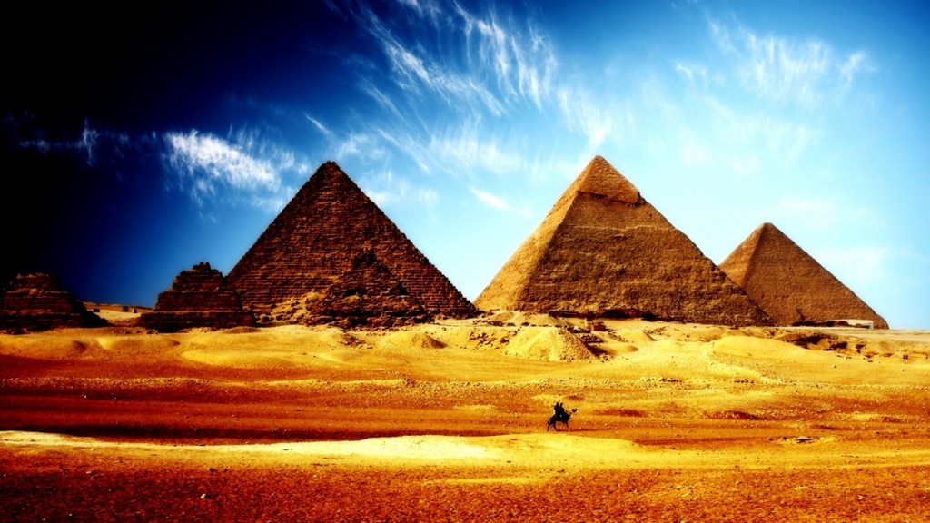 1024x768-pyramids-ancient-hd-pyramids-fantasy-and-real